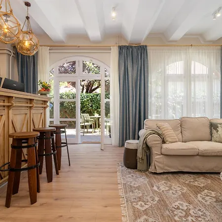 住宿加早餐酒店 Delceg Rece Minihotel