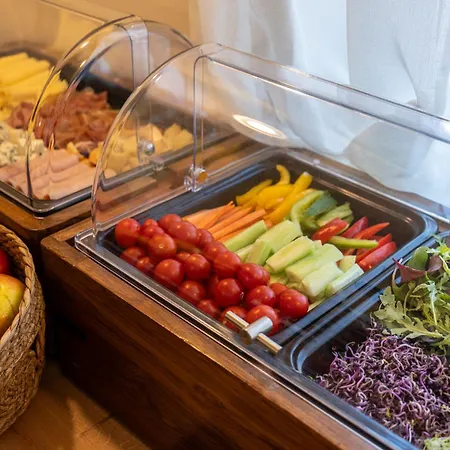 Delceg Rece Minihotel B&B