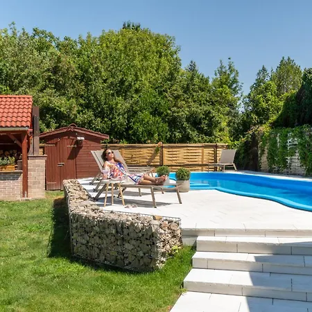 Bed & Breakfast Delceg Rece Minihotel