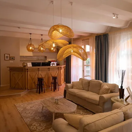 Delceg Rece Minihotel 4* 발라톤케네세