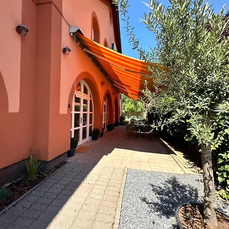 Delceg Rece Minihotel