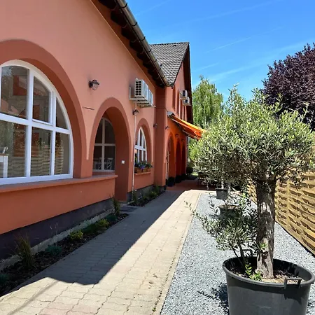 Delceg Rece Minihotel B&B 4*