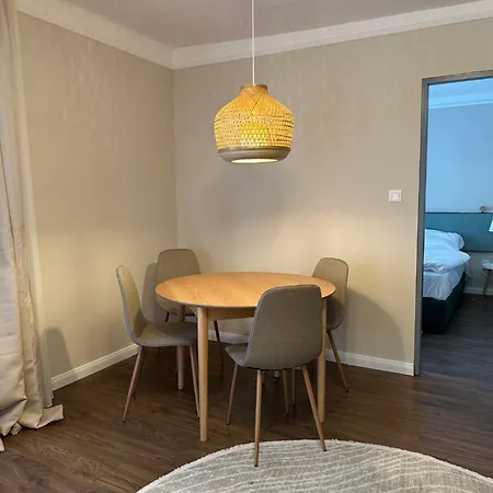 Delceg Rece Minihotel לינה וארוחת בוקר 4*