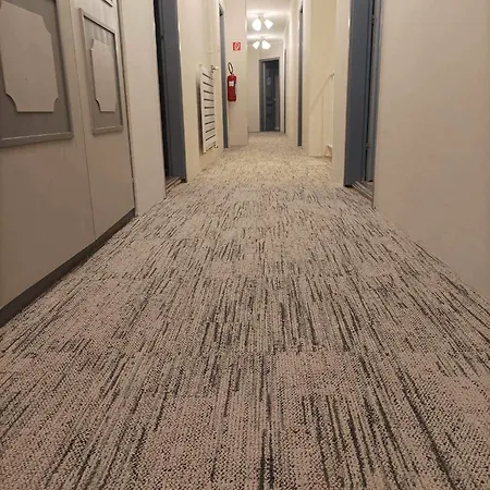 לינה וארוחת בוקר Delceg Rece Minihotel