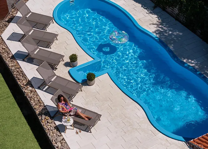 Délceg Réce Minihotel 4* Balatonkenese