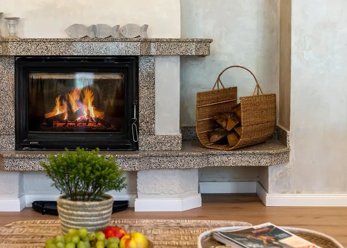 Delceg Rece Minihotel Bed & Breakfast 4*