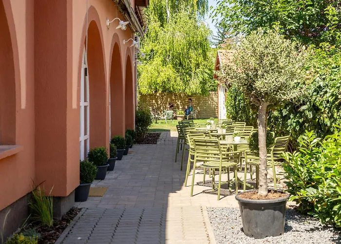 Delceg Rece Minihotel Balatonkenese