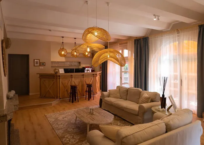 Delceg Rece Minihotel 4* Balatonkenese