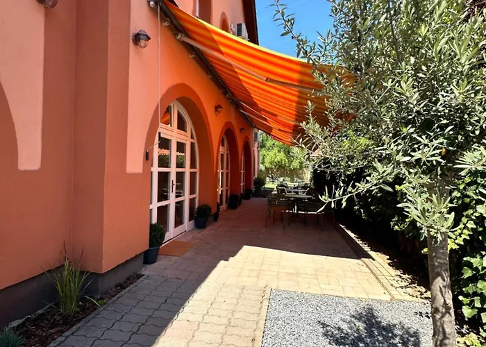 Delceg Rece Minihotel