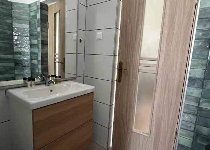 Delceg Rece Minihotel Bed & Breakfast 4*