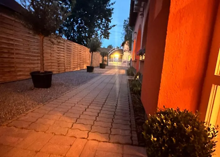 Delceg Rece Minihotel 4* Balatonkenese